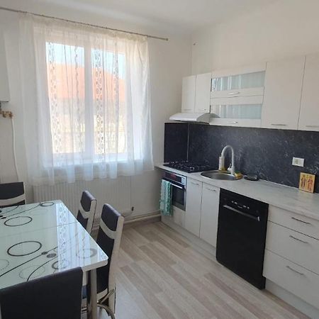Aeroport Accommodation Bacău Eksteriør billede
